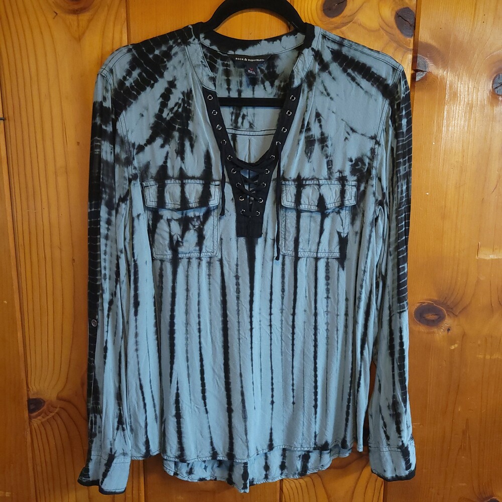 Rock & Republic Medium Tie-Dye Long Sleeve Blouse Lace-Up V-Neck